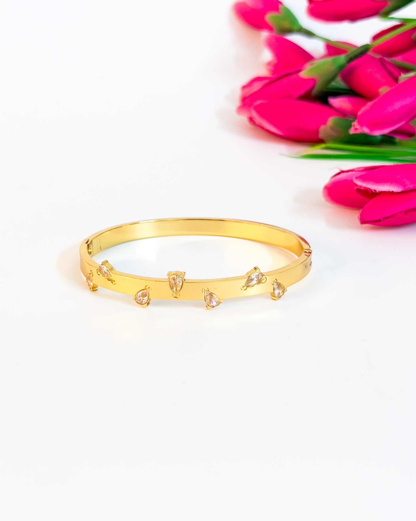 Delicate diamond bracelet