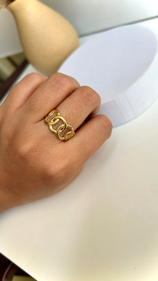 Loop adjustable ring