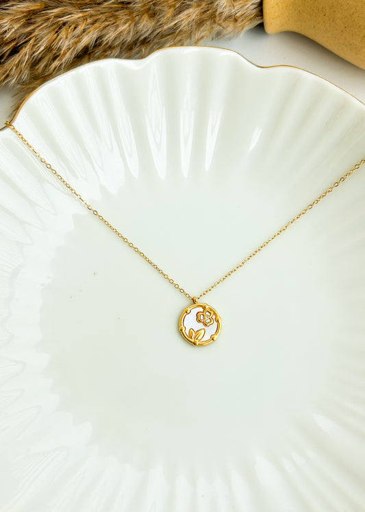 Vintage floral necklace