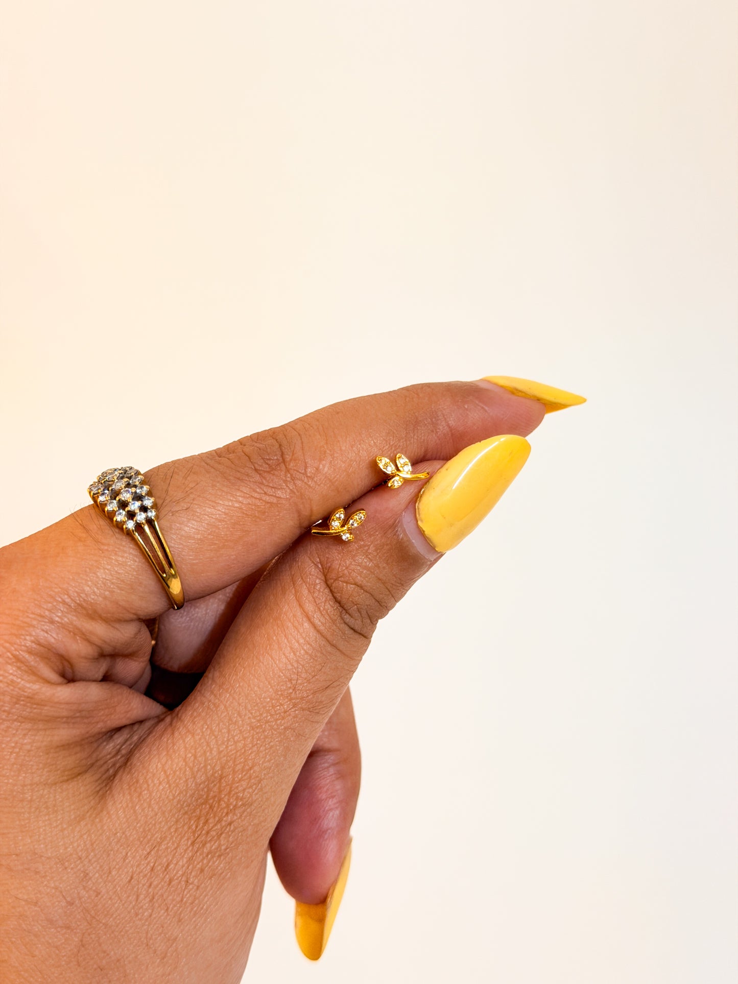Mini leaf ball back studs