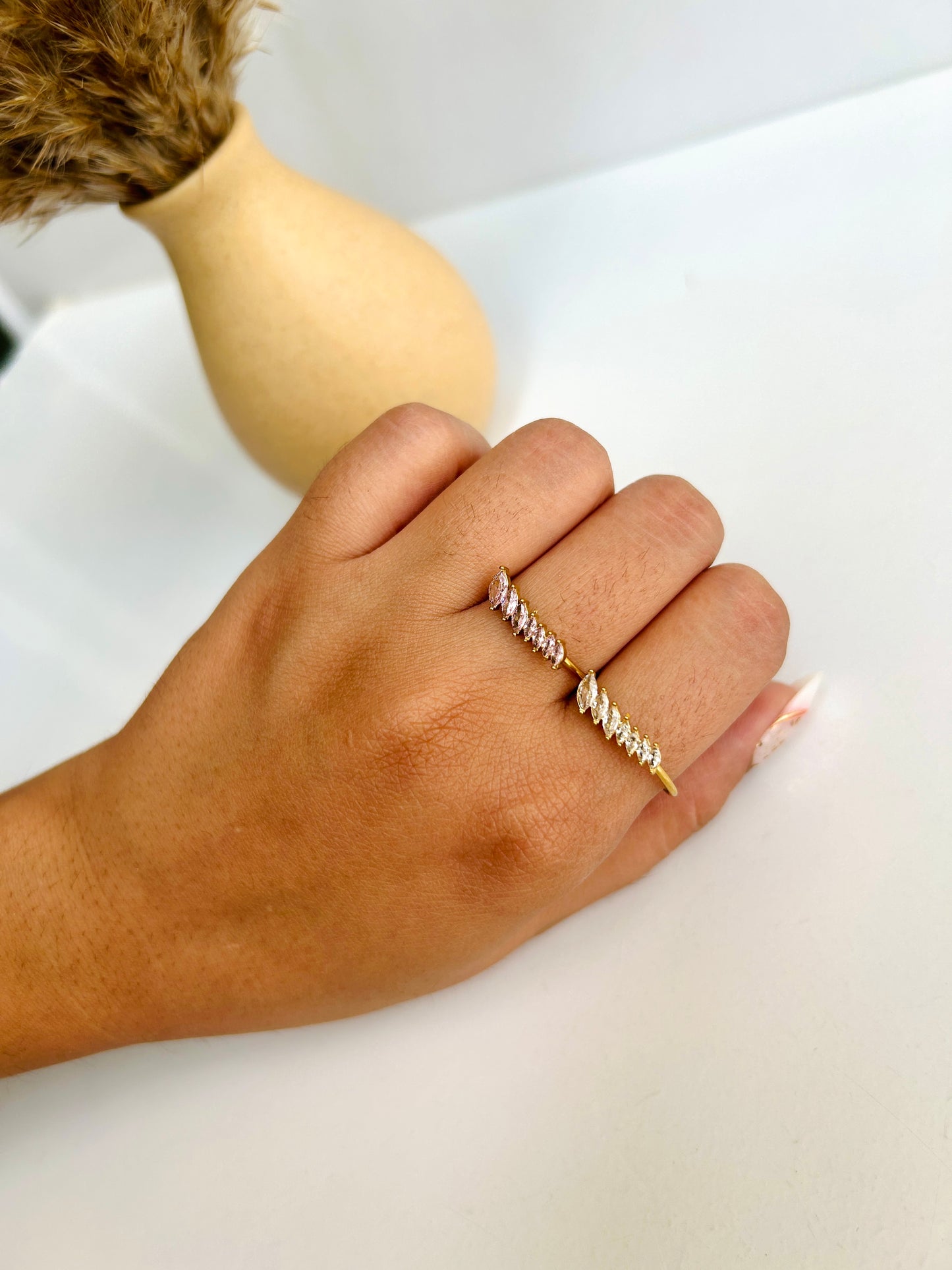Leafy studded adjustable ring