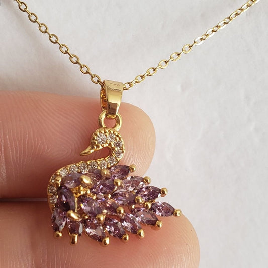 Swan necklace  ￼