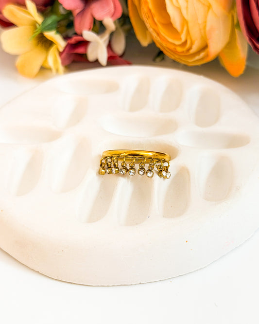 Hanging stone premium ring