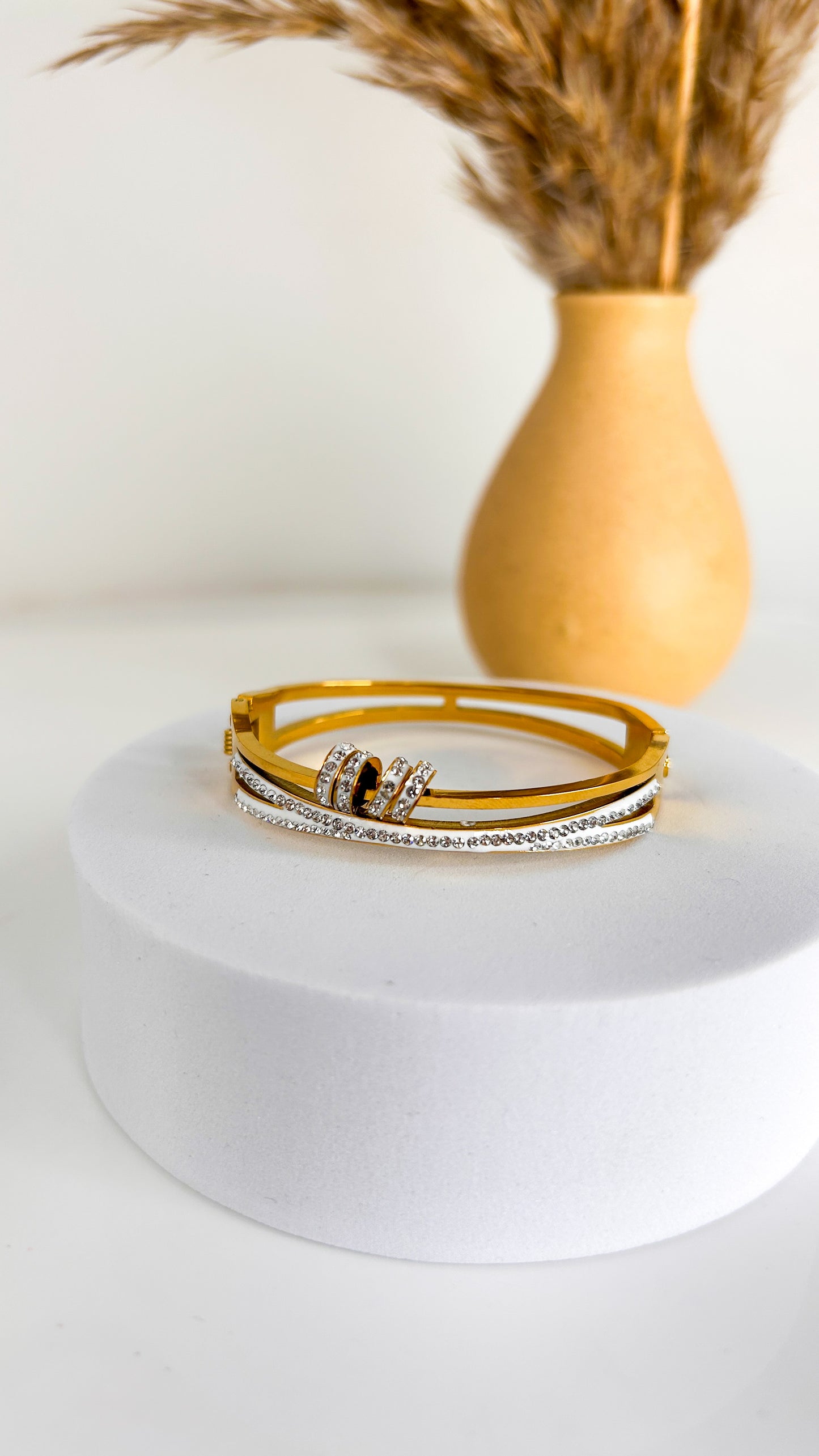 Rolling studded baby size bracelet
