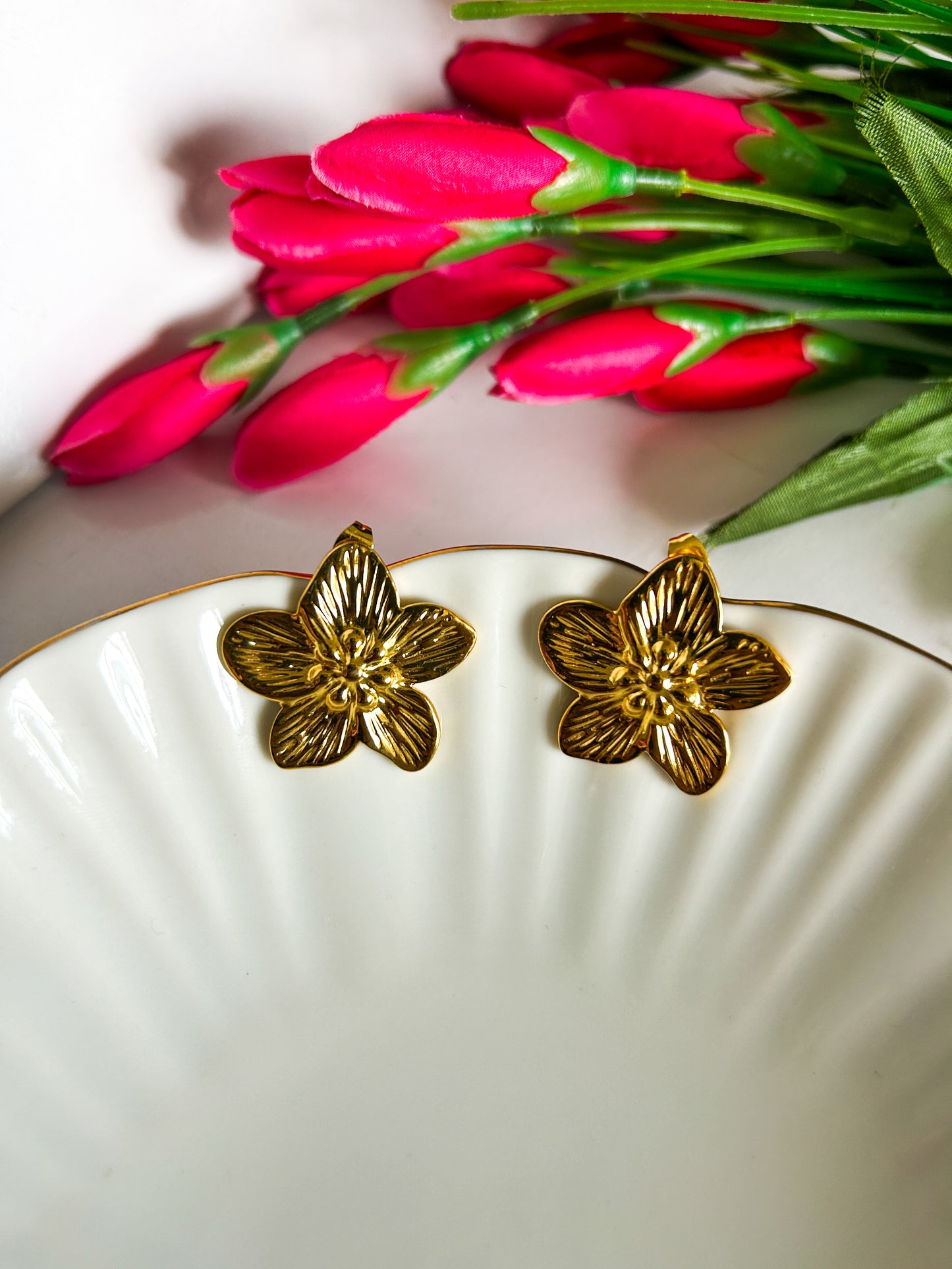 Stunning floral studs