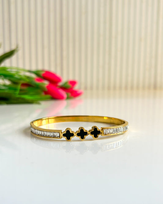 Studded 3 clover bracelet