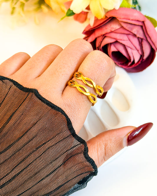 Layered crisscross adjustable ring
