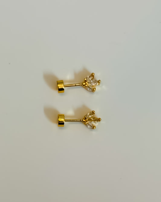 Lotus flatback studs