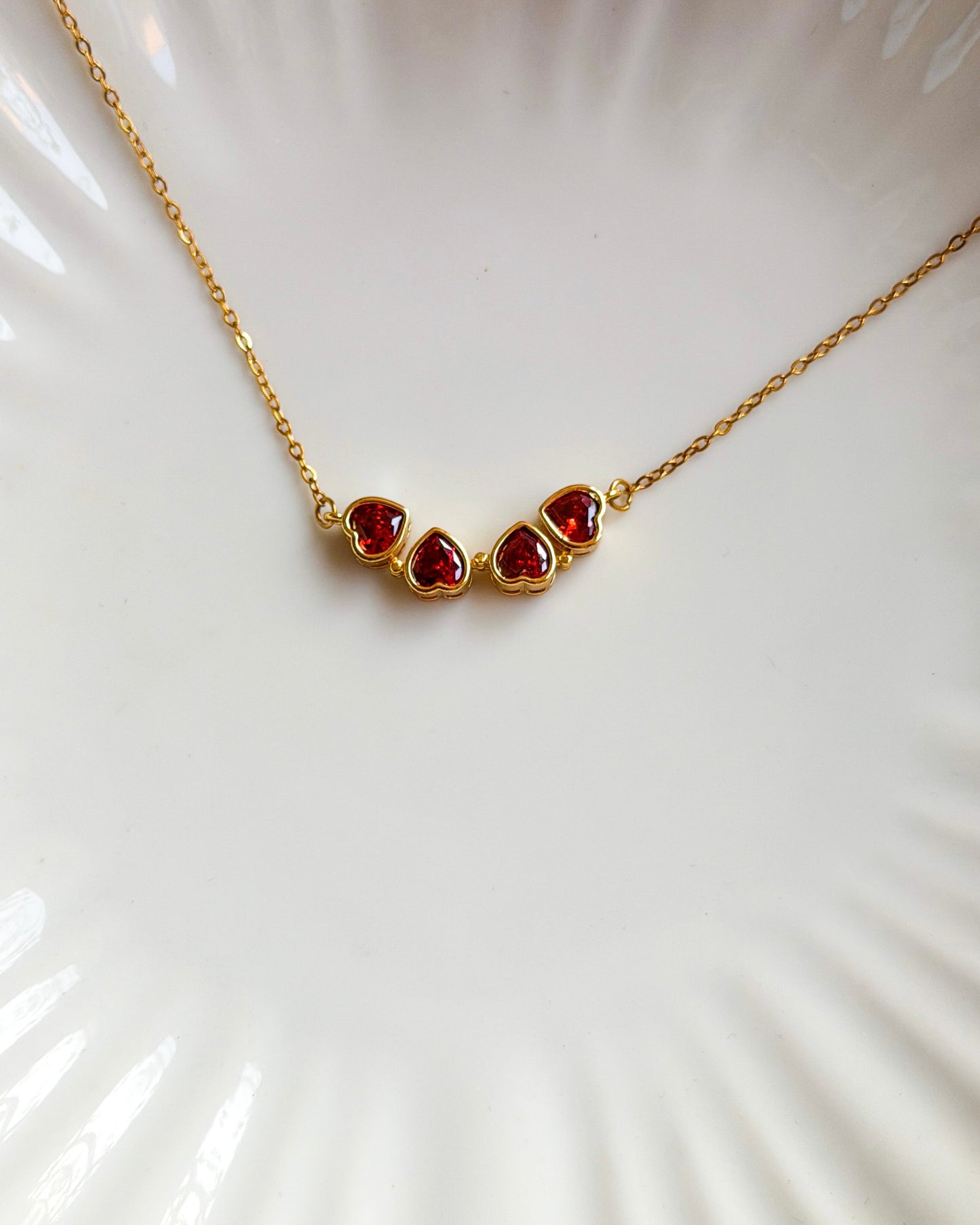 Red heart magnetic necklace