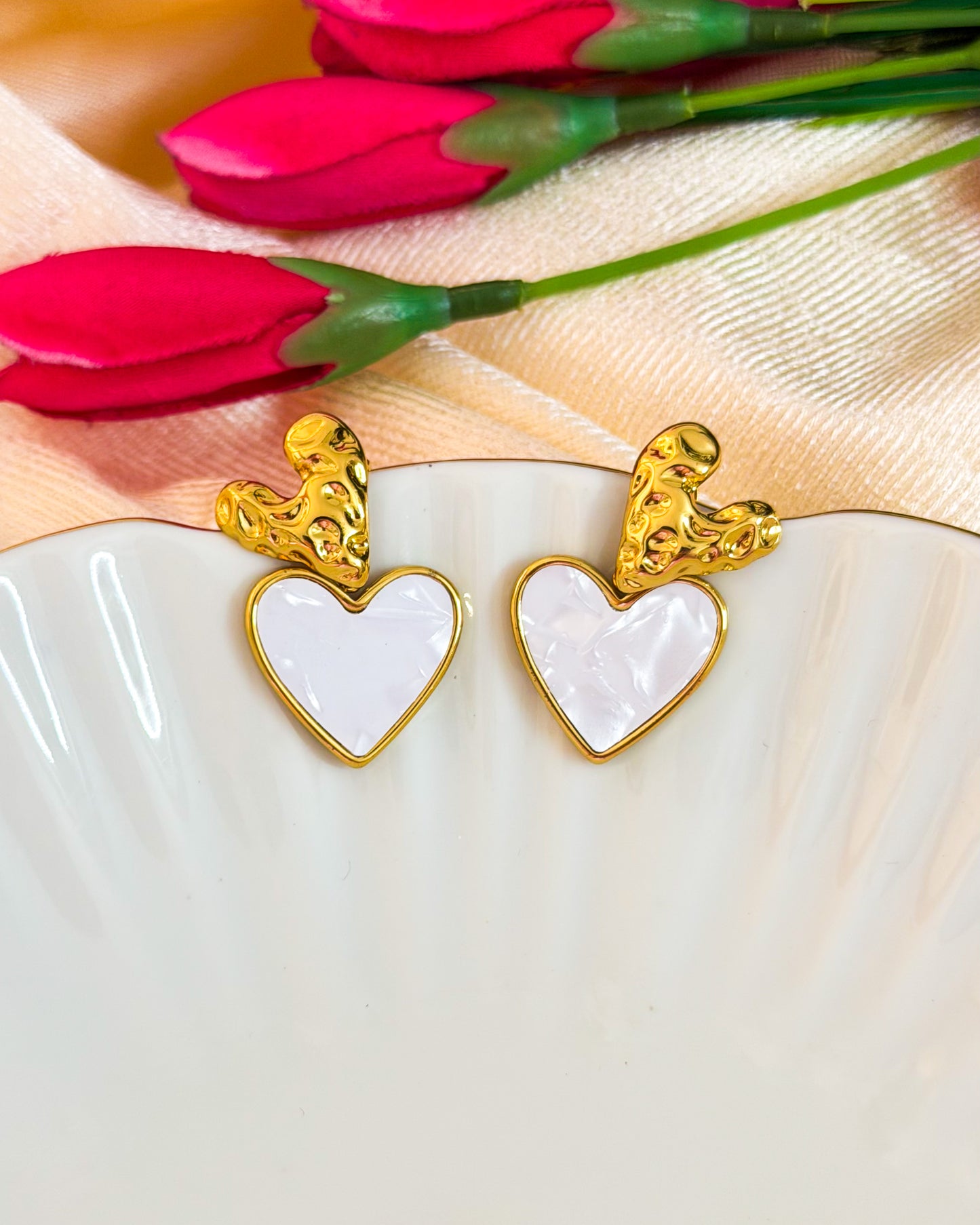 Mop heart earring