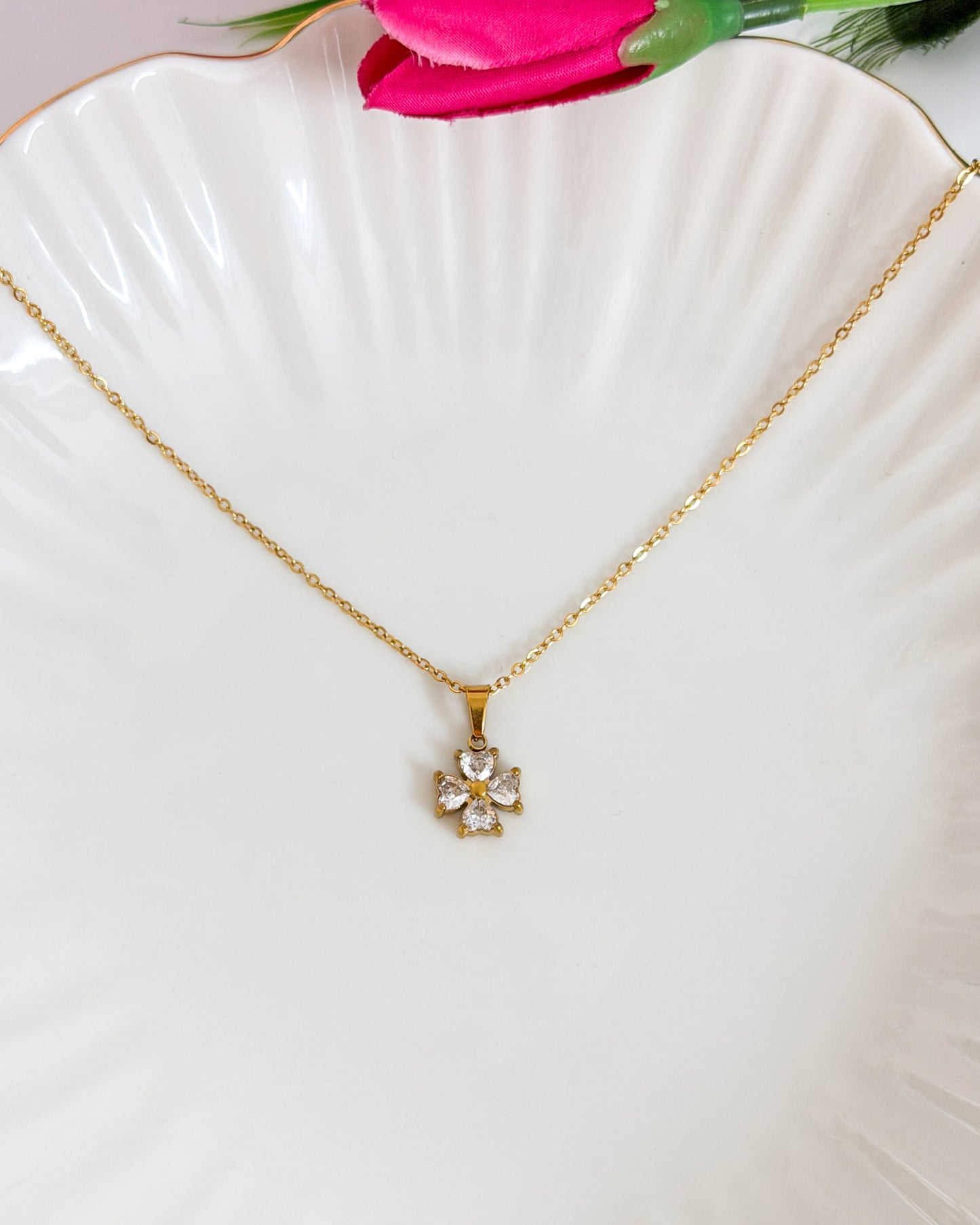 Heart stone  floral necklace