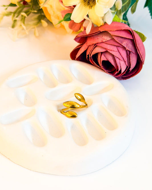 Three leaf wrap Adjustable ring