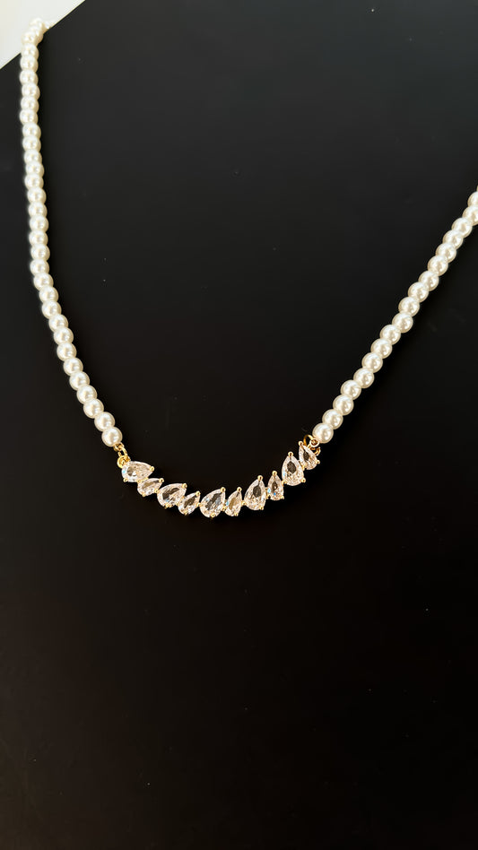 Waterdrop pearl necklace
