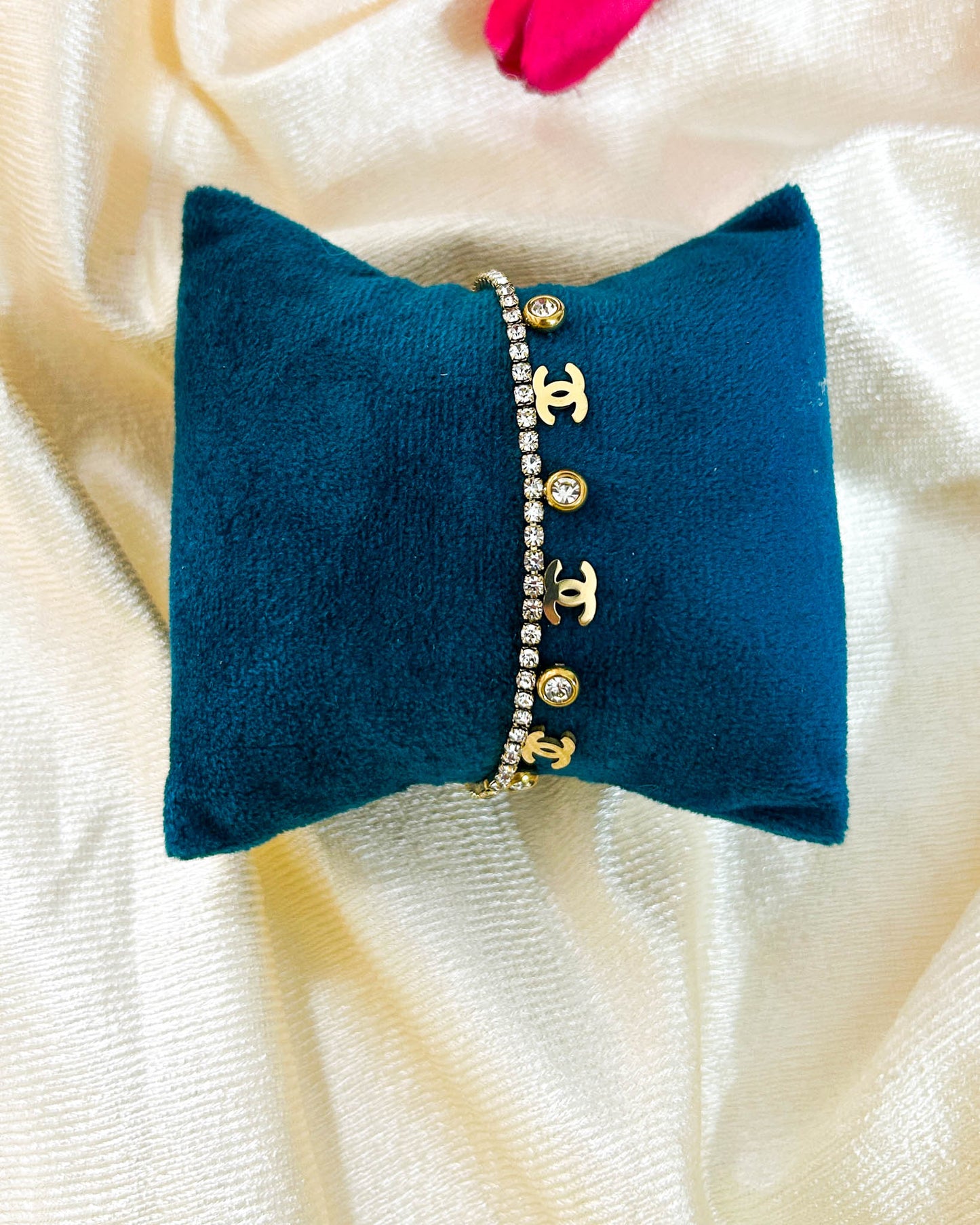 Brand inspired chain bracelet