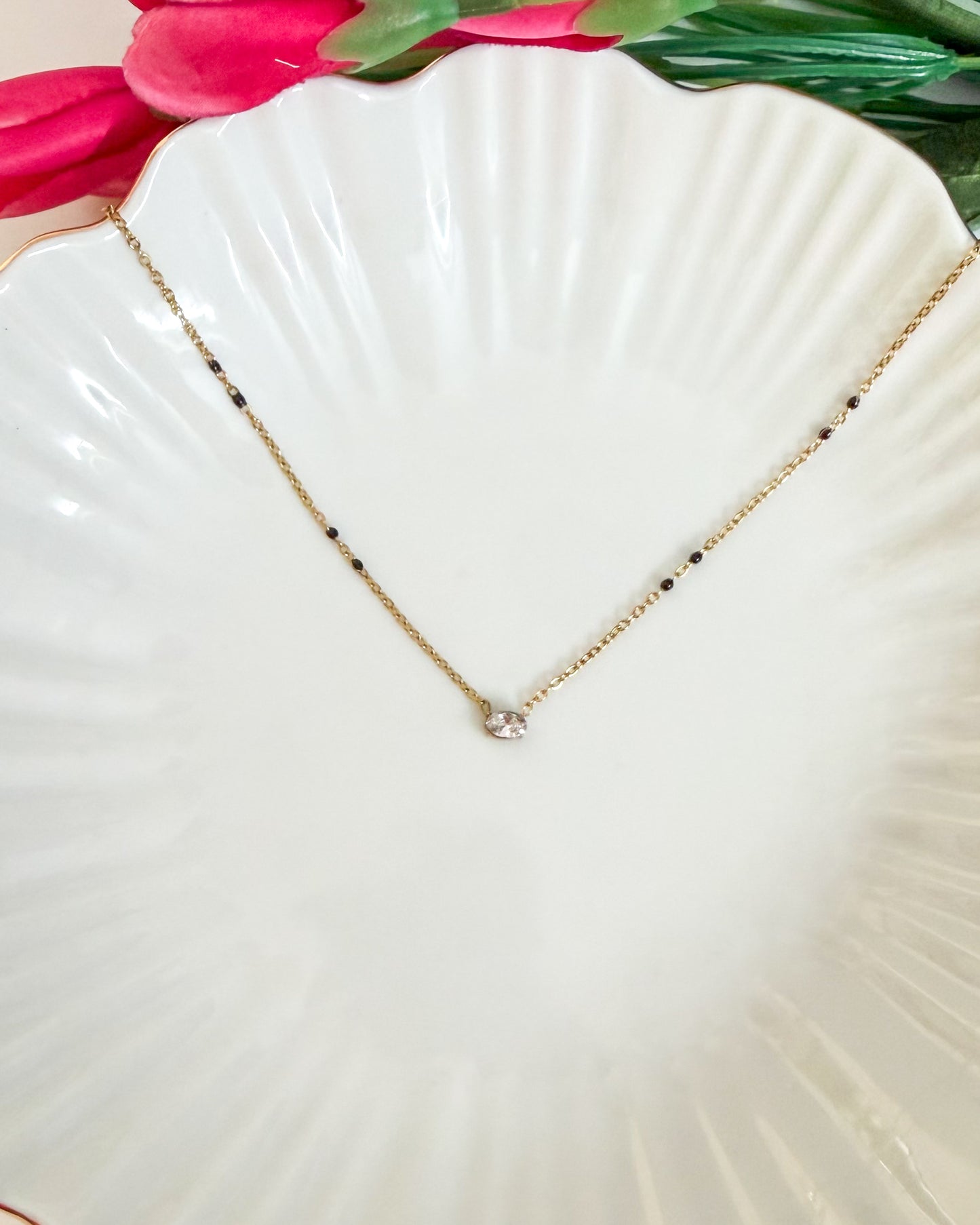 Mini oval stone mangalsutra