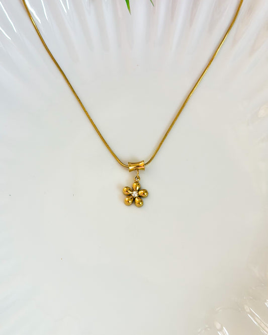 Mini flower hanging necklace