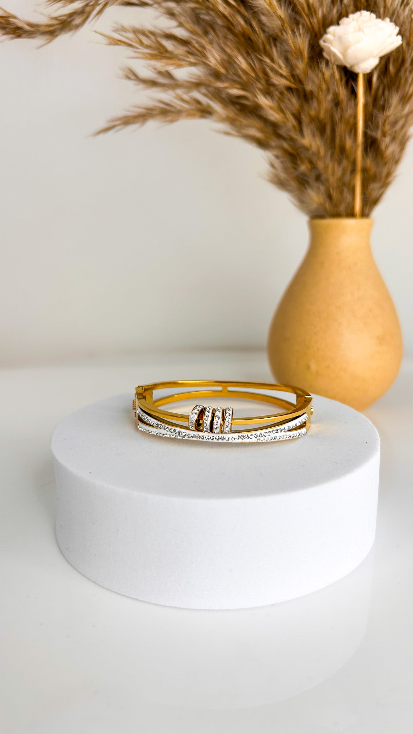 Rolling studded baby size bracelet