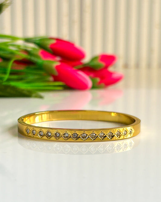 Geometric studded baby size/ thin wrist bracelet