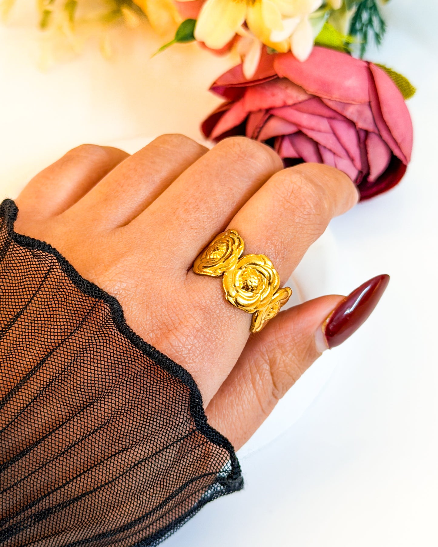 Vintage rose adjustable ring