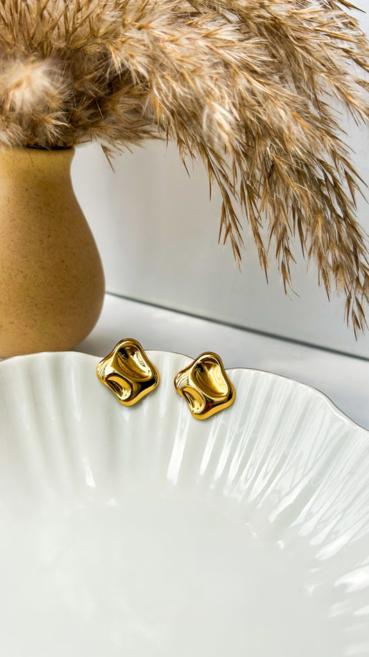 Statement studs