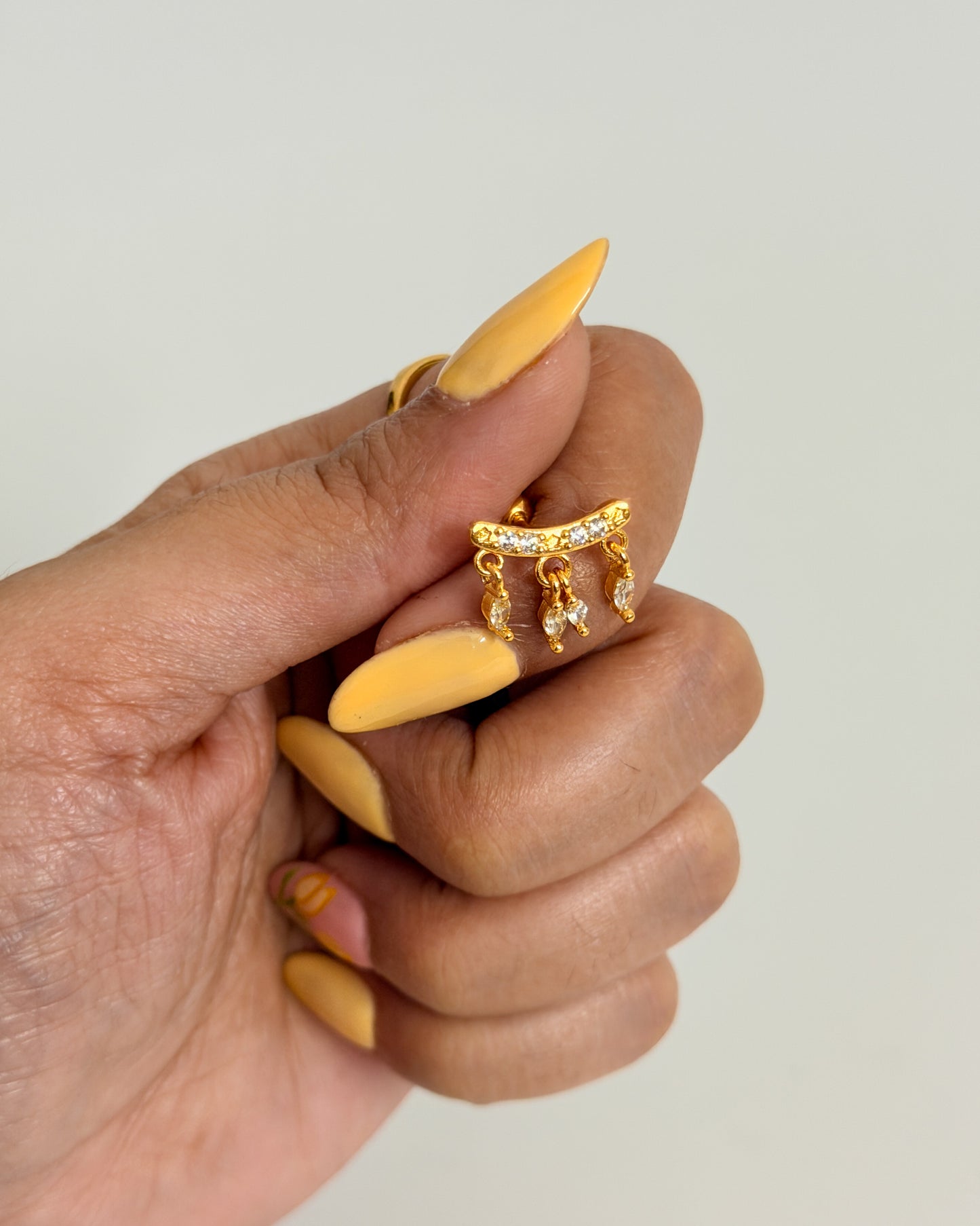 Hanging leaf ball back earrings