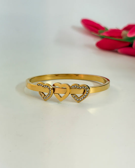 Loop heart thin wrist/ baby size bracelet