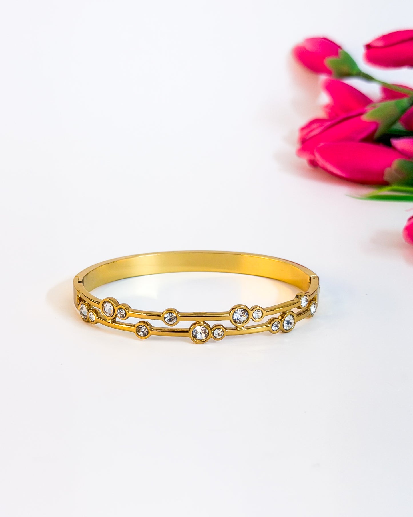 Bubbly stone bracelet