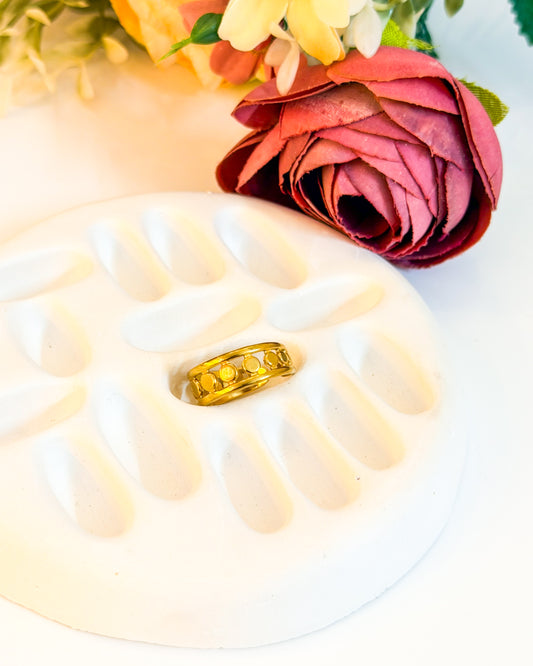 Heritage round adjustable ring