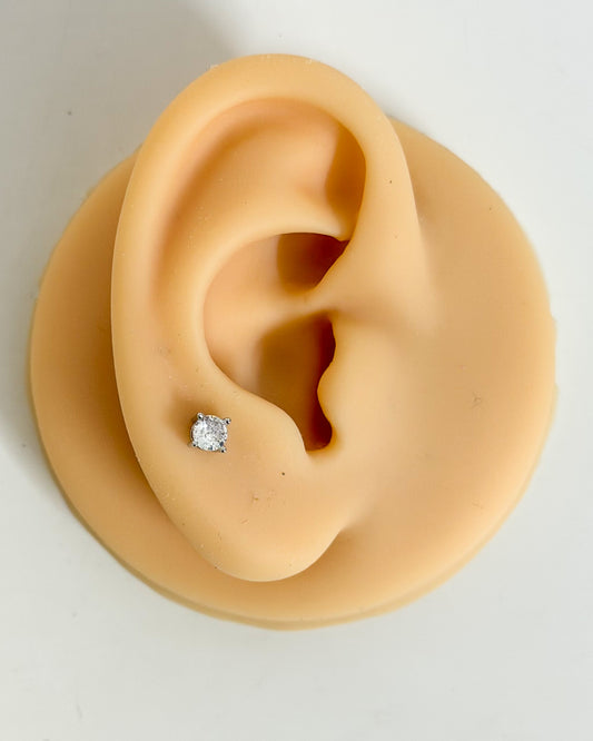 Round stone silver ballback studs (Ss)