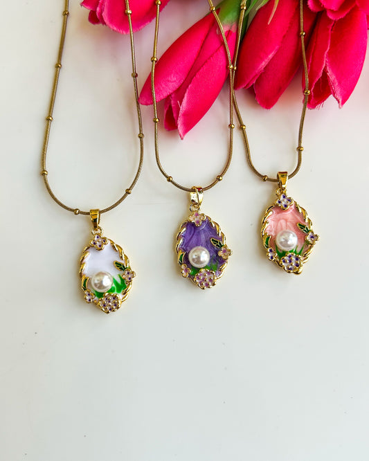 Vintage pearl necklace