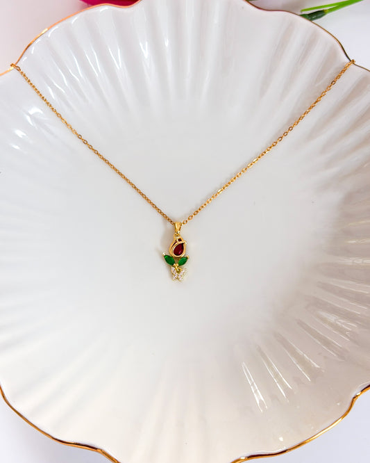 Red mini tulip necklace