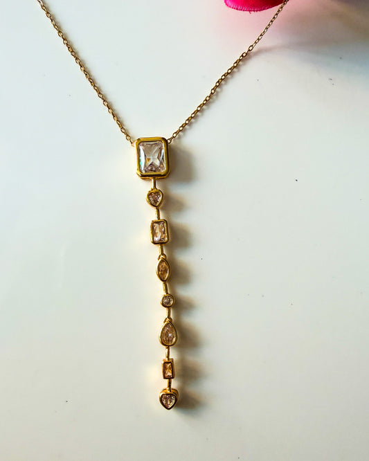 Viral dangling Y necklace