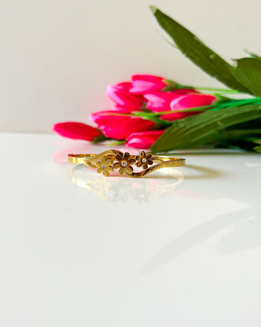 Floral thin wrist bracelet