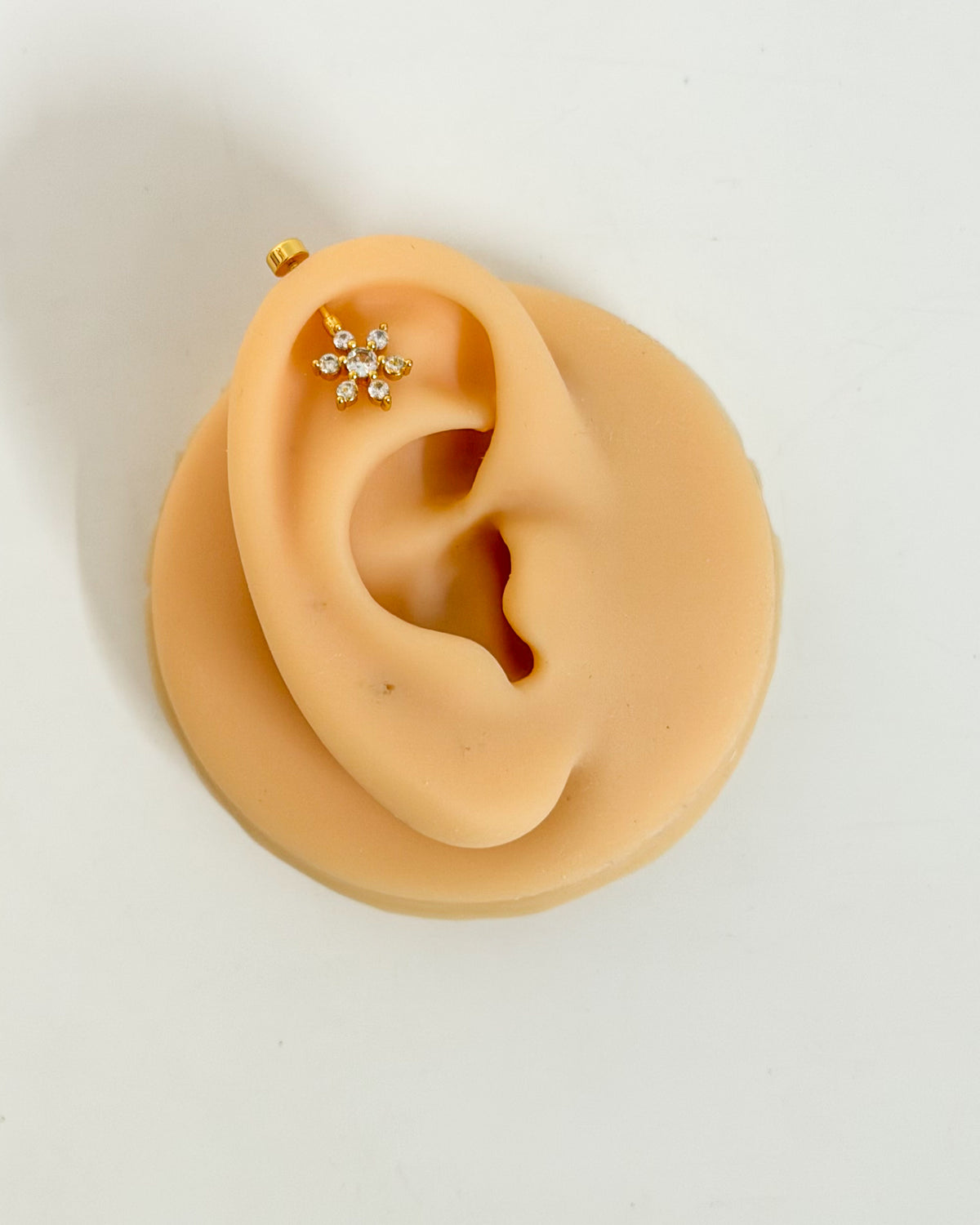 Floral bugdi flat back studs