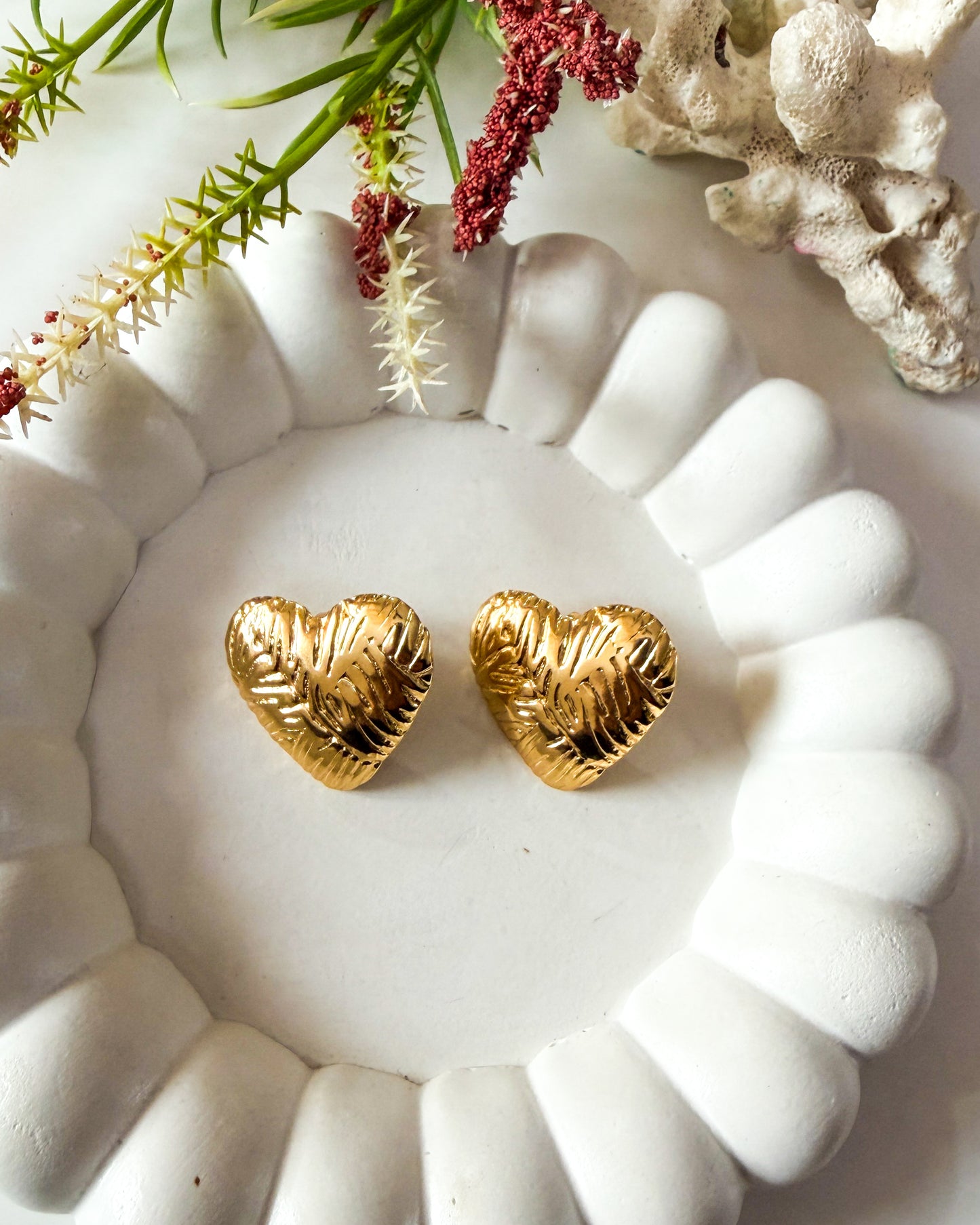 Statement heart earring