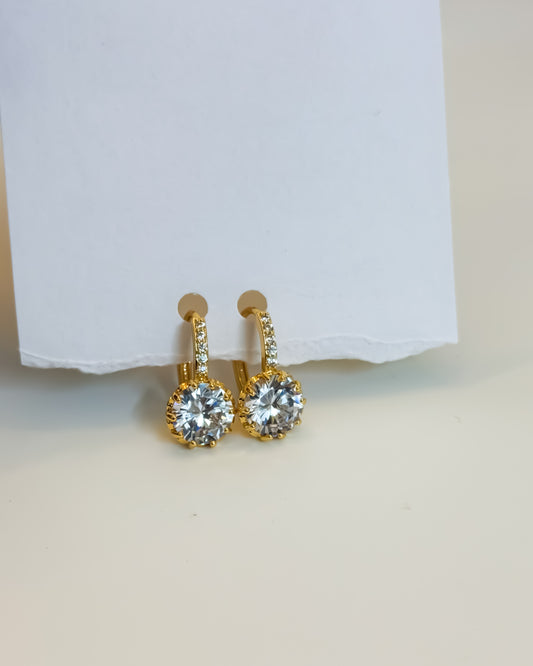 Chunky diamond hoops for lobe piercing