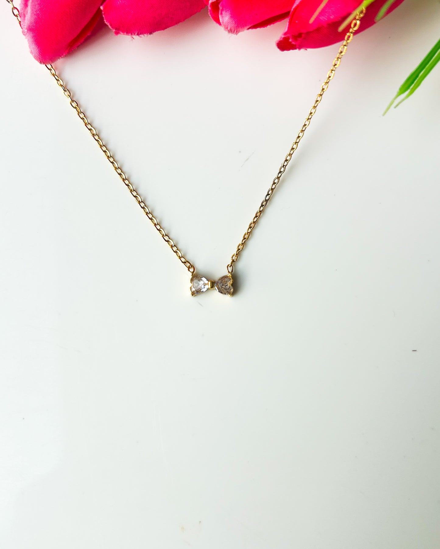 Dainty bow Necklace