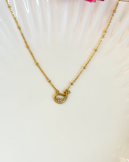 Classic dolphin necklace