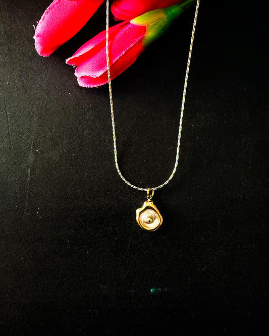 Avocado dual tone necklace