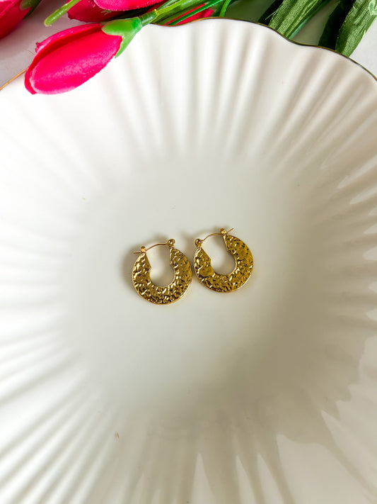 Flat textured hoops