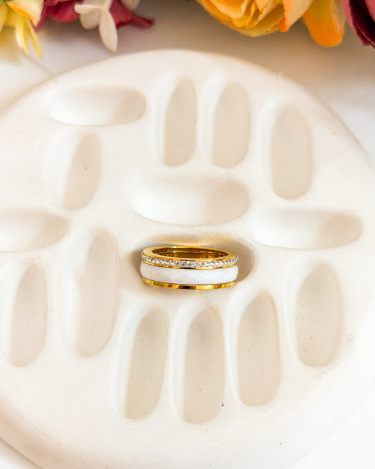 White ceramic Fidget premium ring