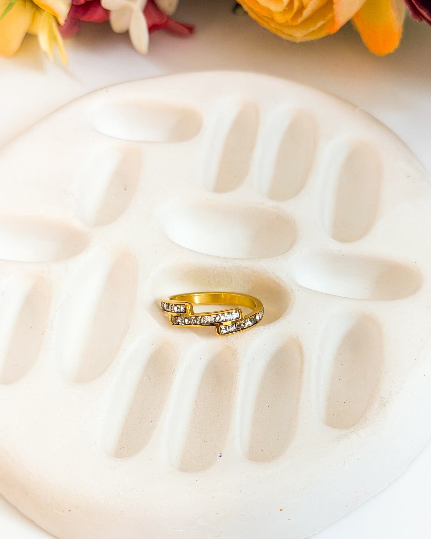 Three wave premium ring