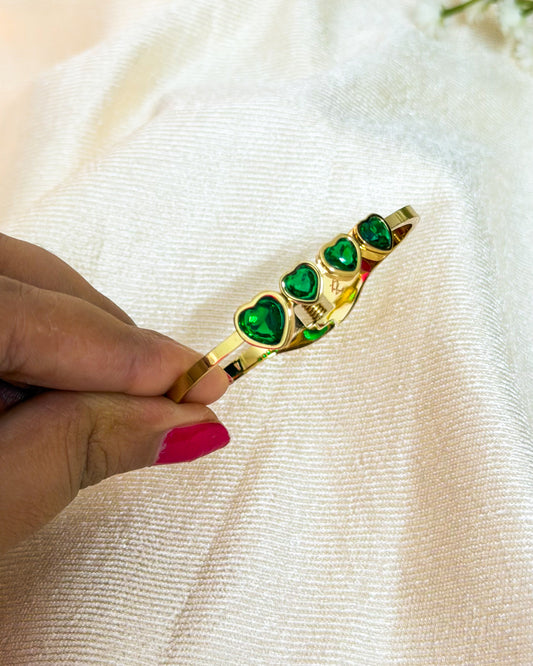 Green heart Luxe thin wrist bracelet