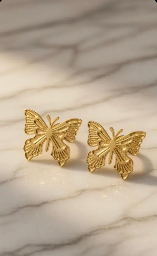 Butterfly statement, earring ￼