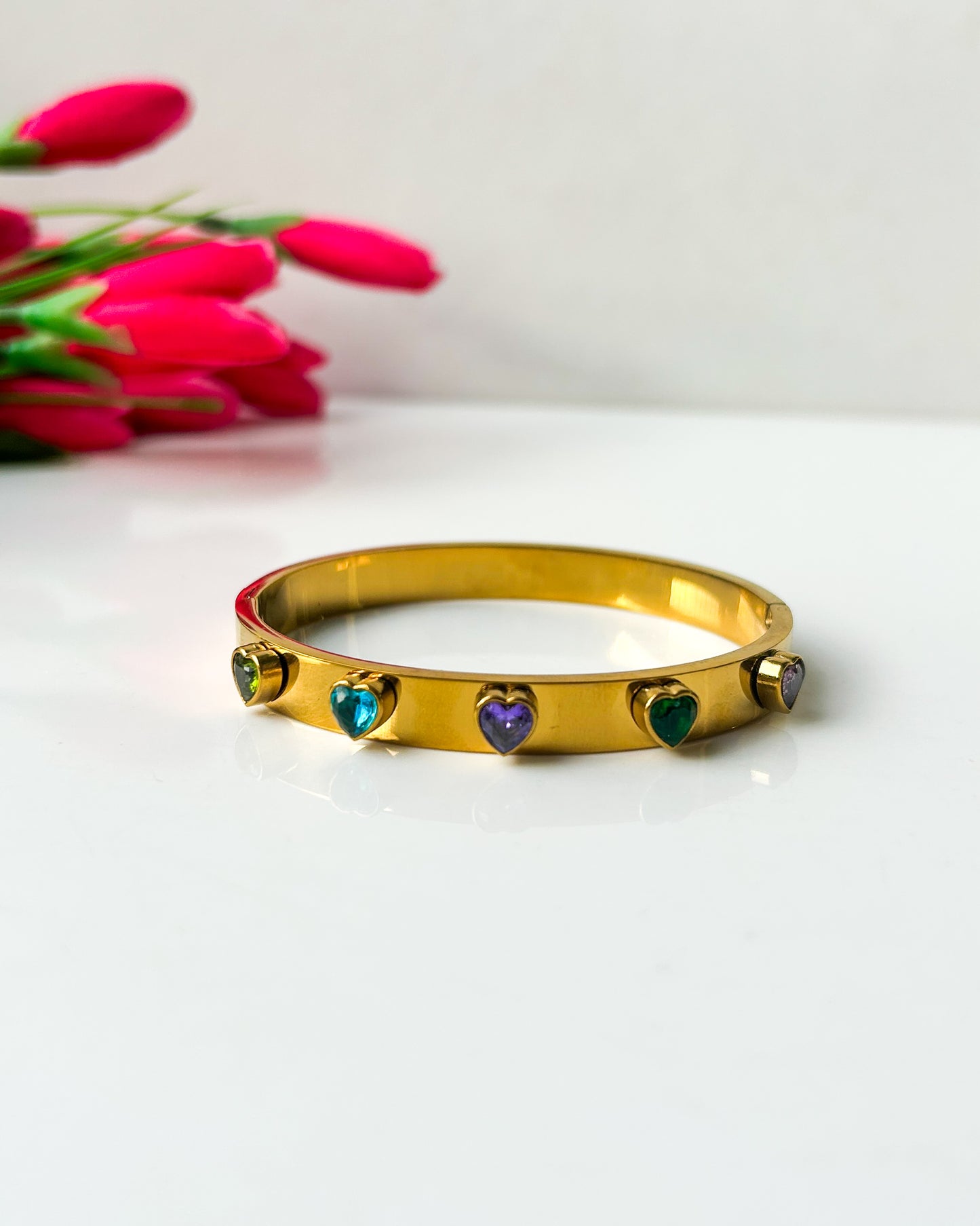 Multi heart barcelet