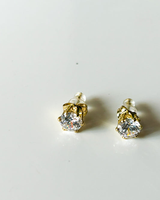 Solitaire studs