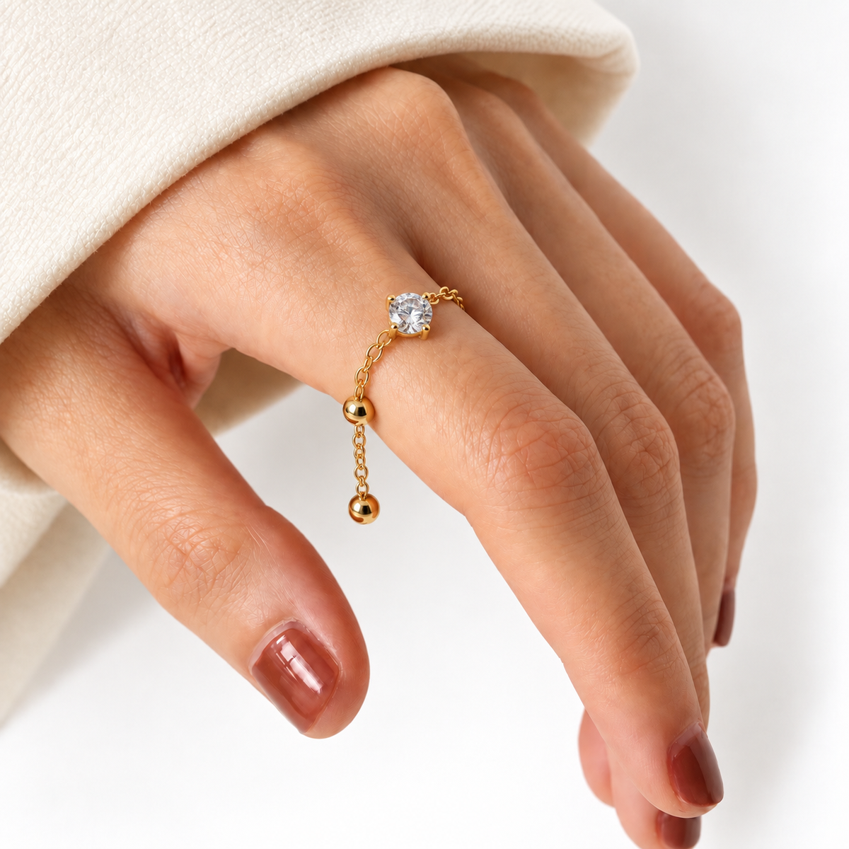 Solitaire adjustable chain ring