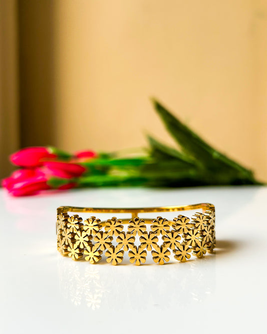 Floral net thin wrist/ baby size bracelet
